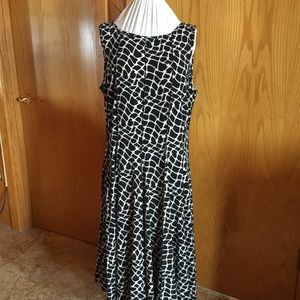 FOREVER WOMAN black/white sleeveless dress Size 2X